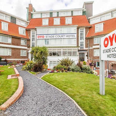 Oyo Stade Court Hotel Hythe  Dış mekan fotoğraf