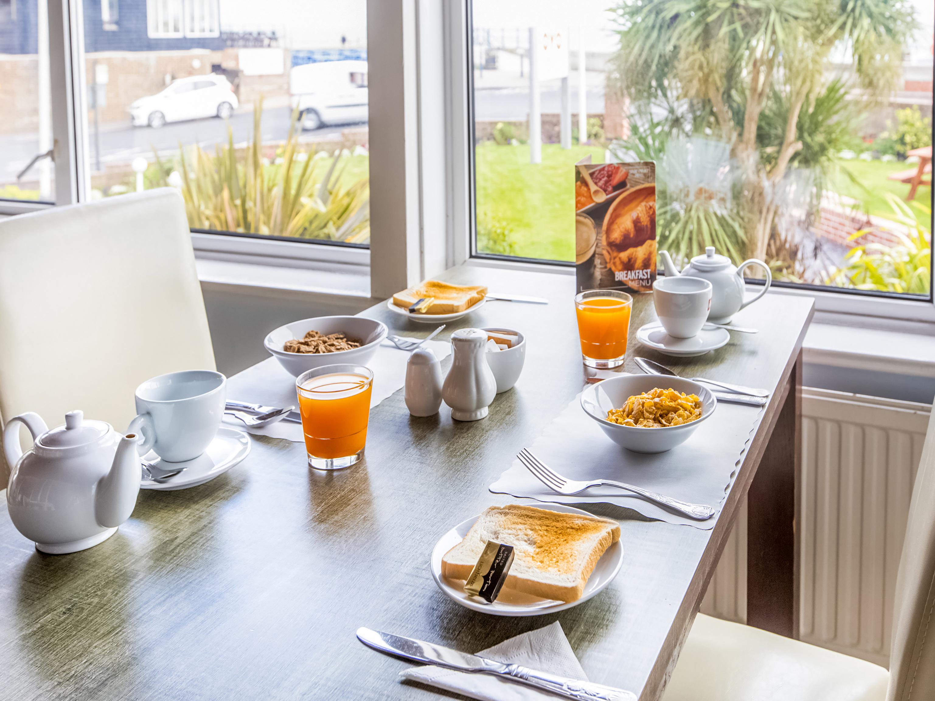 Oyo Stade Court Hotel Hythe  Dış mekan fotoğraf