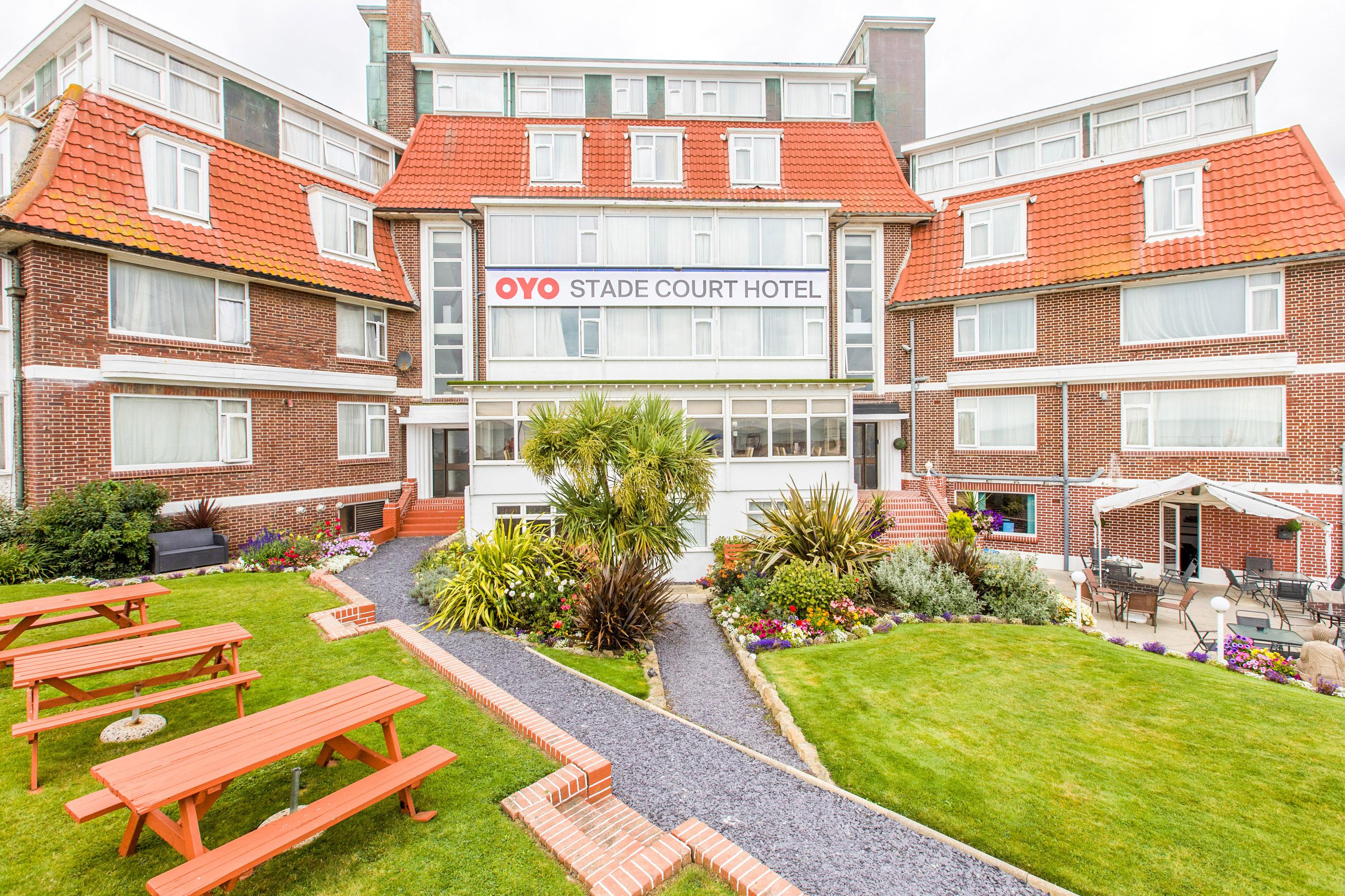 Oyo Stade Court Hotel Hythe  Dış mekan fotoğraf
