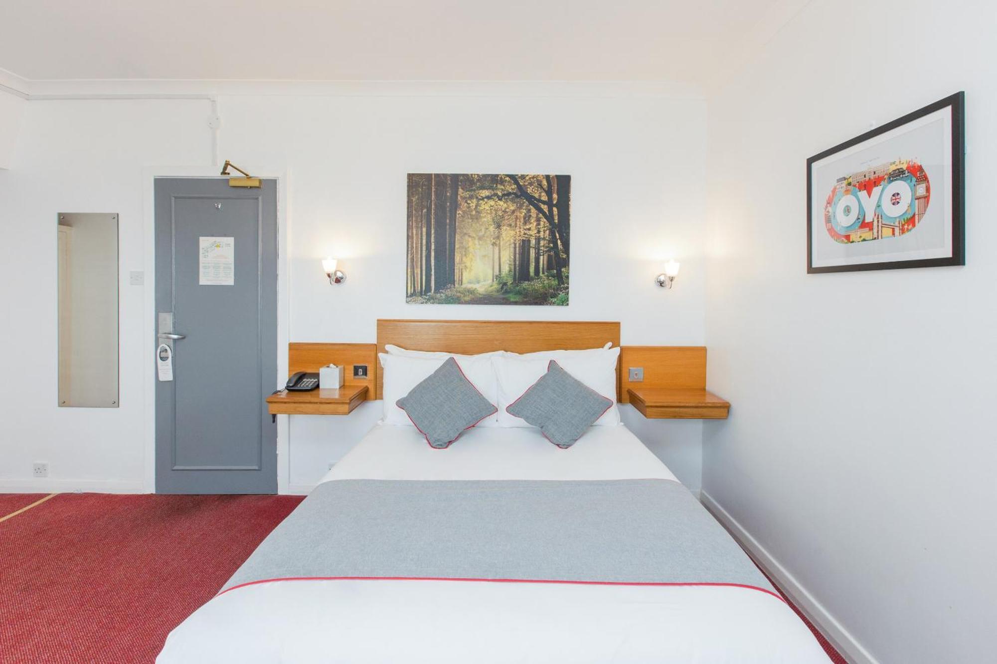Oyo Stade Court Hotel Hythe  Dış mekan fotoğraf