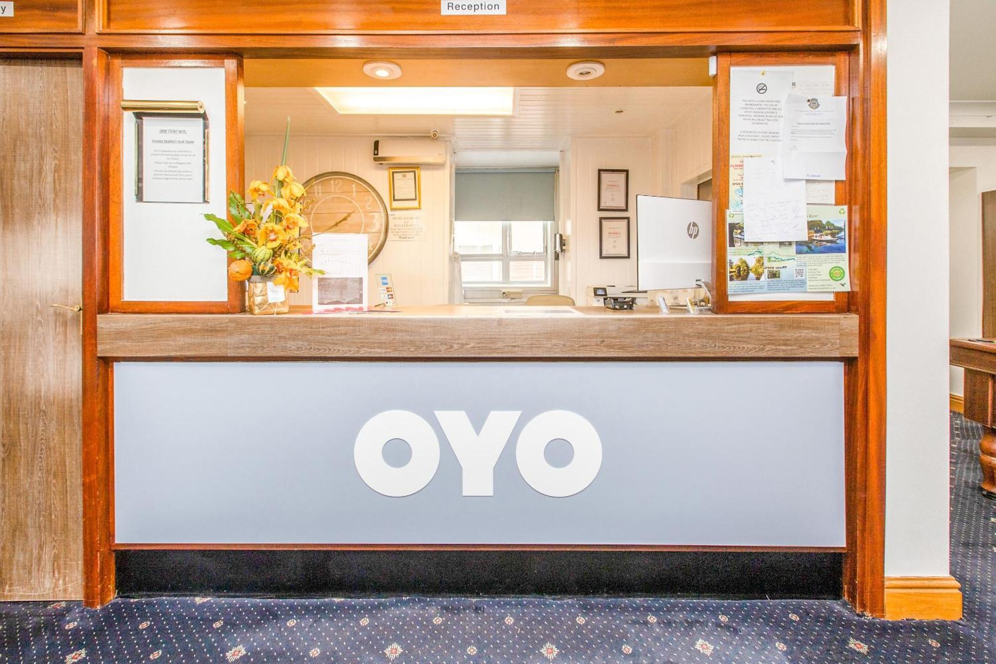 Oyo Stade Court Hotel Hythe  Dış mekan fotoğraf