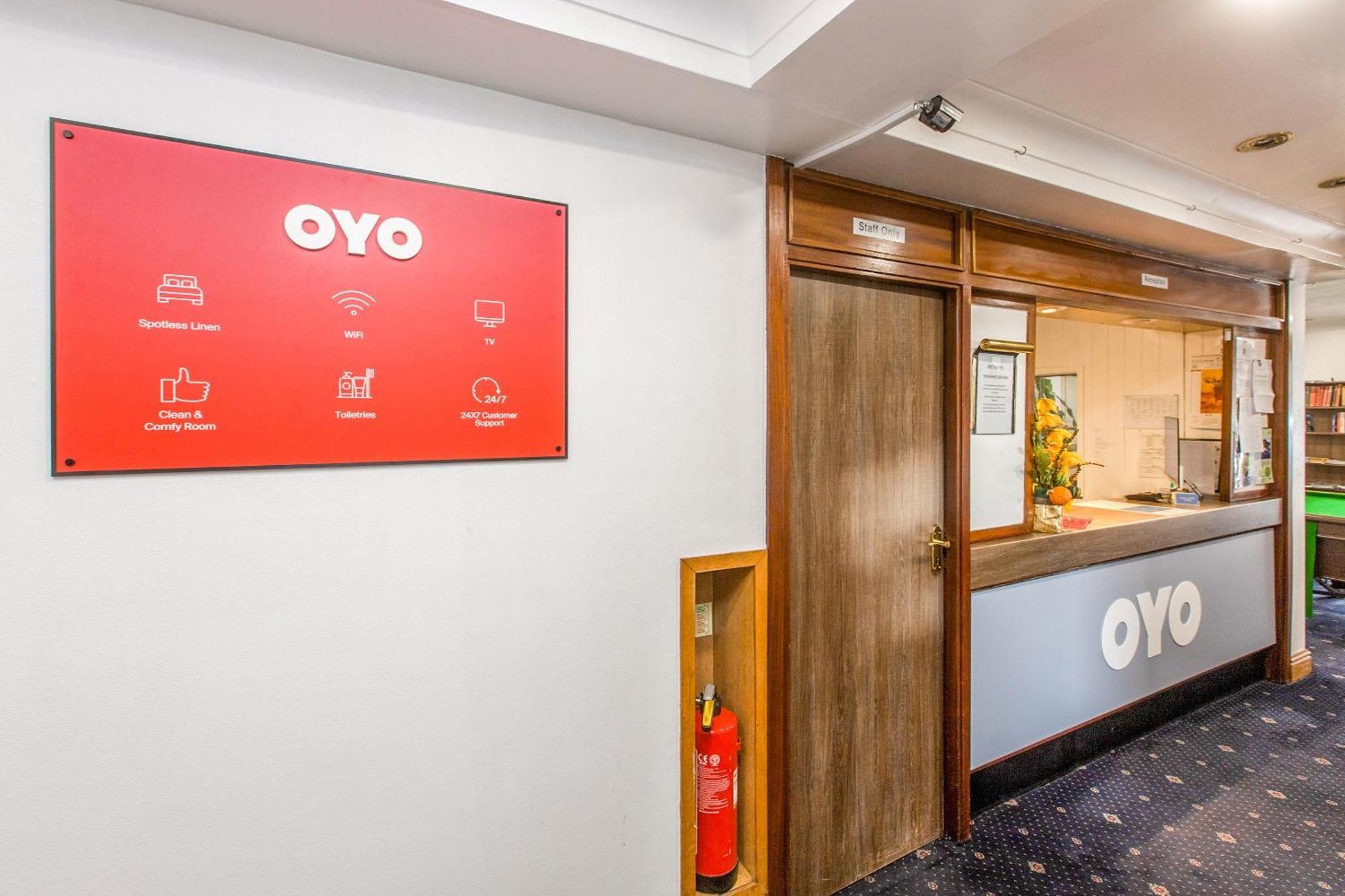 Oyo Stade Court Hotel Hythe  Dış mekan fotoğraf