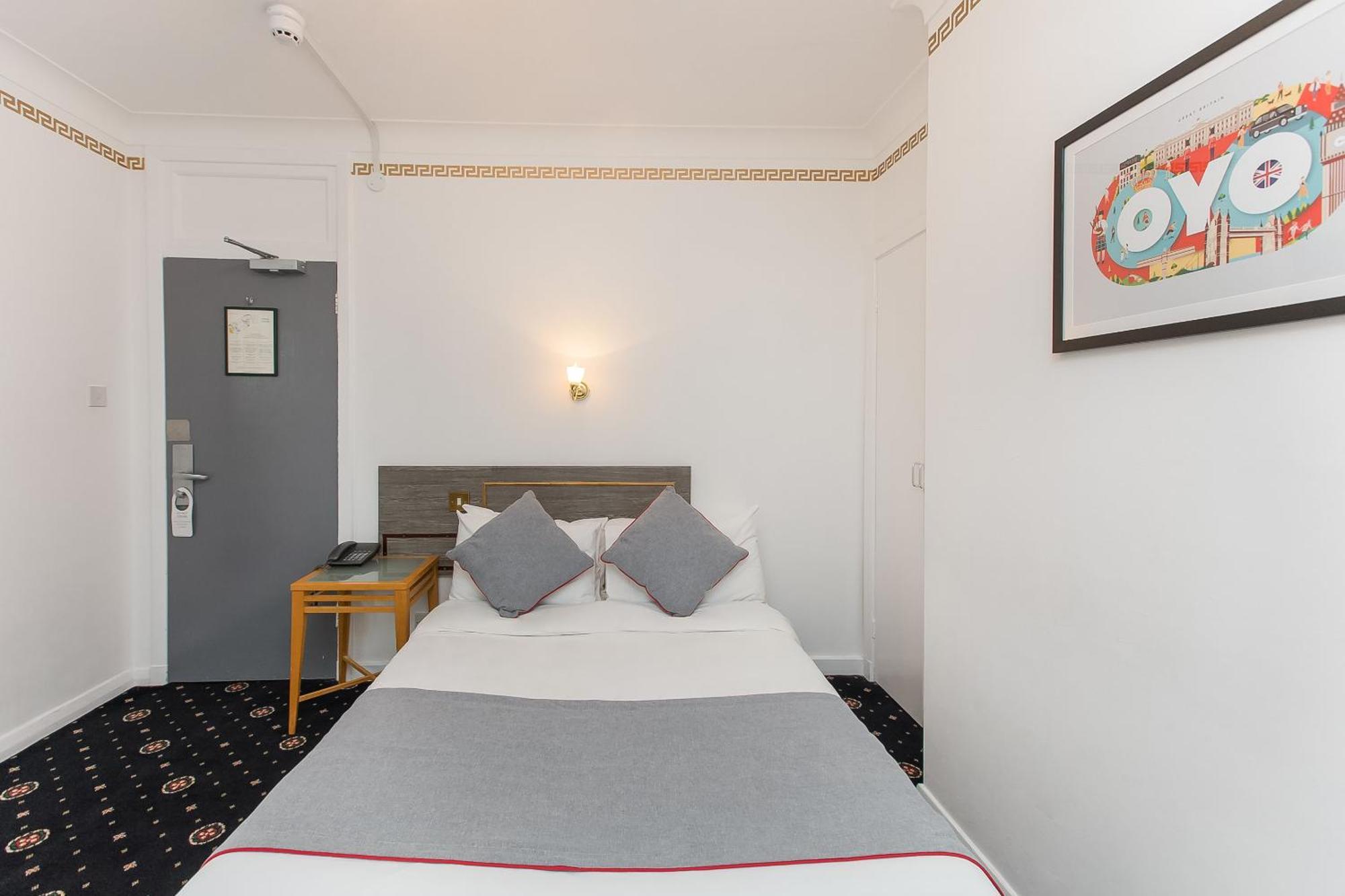 Oyo Stade Court Hotel Hythe  Dış mekan fotoğraf